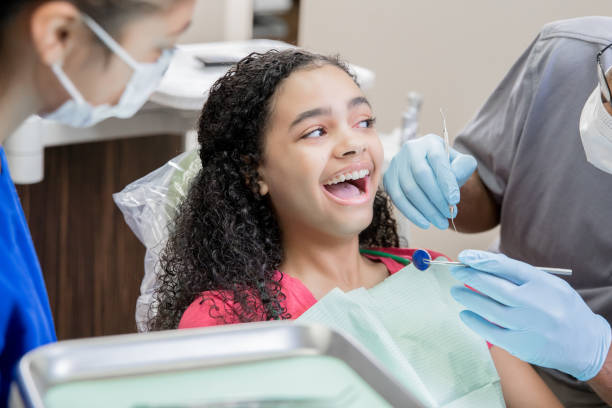Best Broken or Chipped Tooth Repair in Montezuma, IA